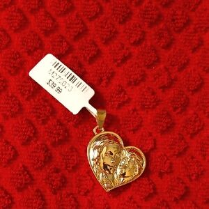 Gold Heart Pendant Necklace